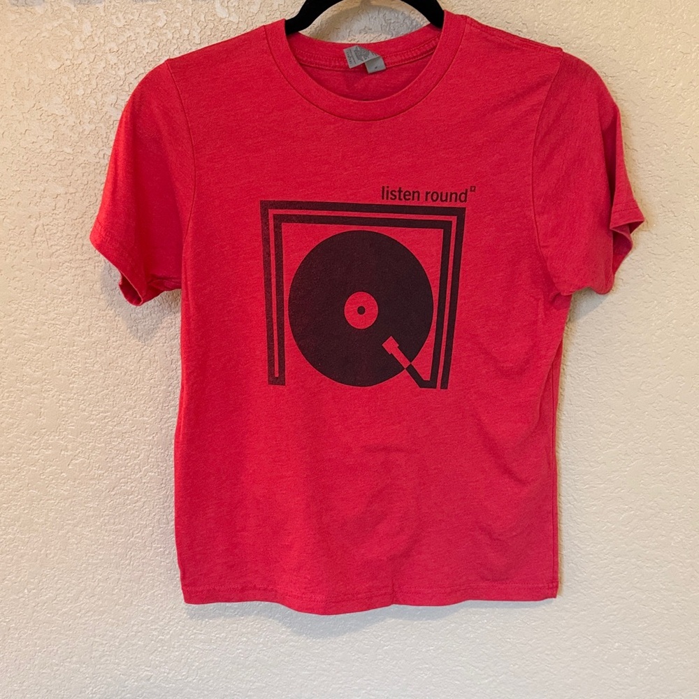 Red Kids Short Sleeve Turntable Tee - M(10/12)